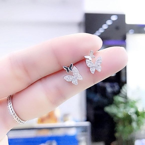 New 925 Sterling Silver Diamond Butterfly Earrings - Picture 5 of 6